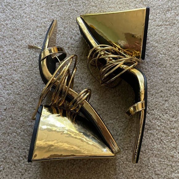 NWOT Gold EGO Heels - Picture 4 of 5